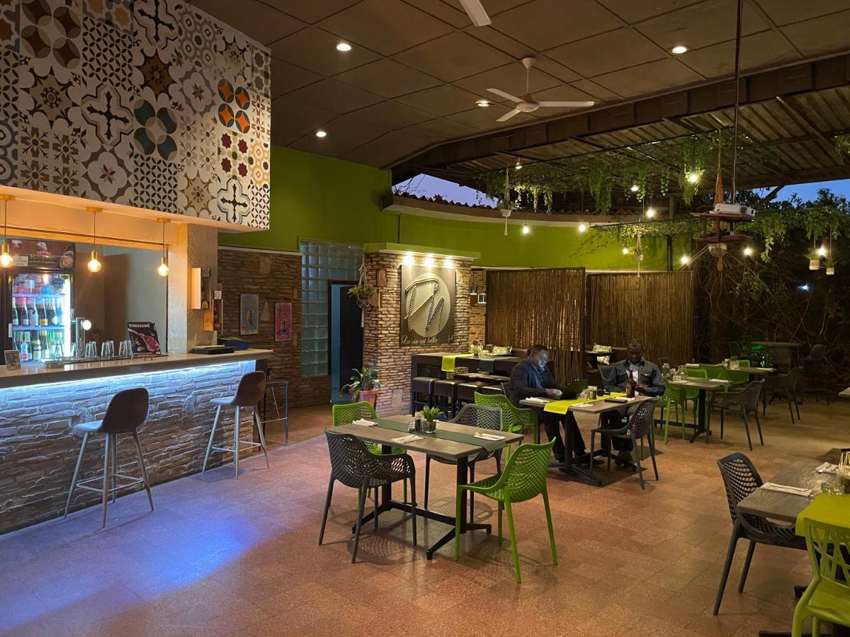Planet Hotel Hollybum Lubumbashi 外观 照片