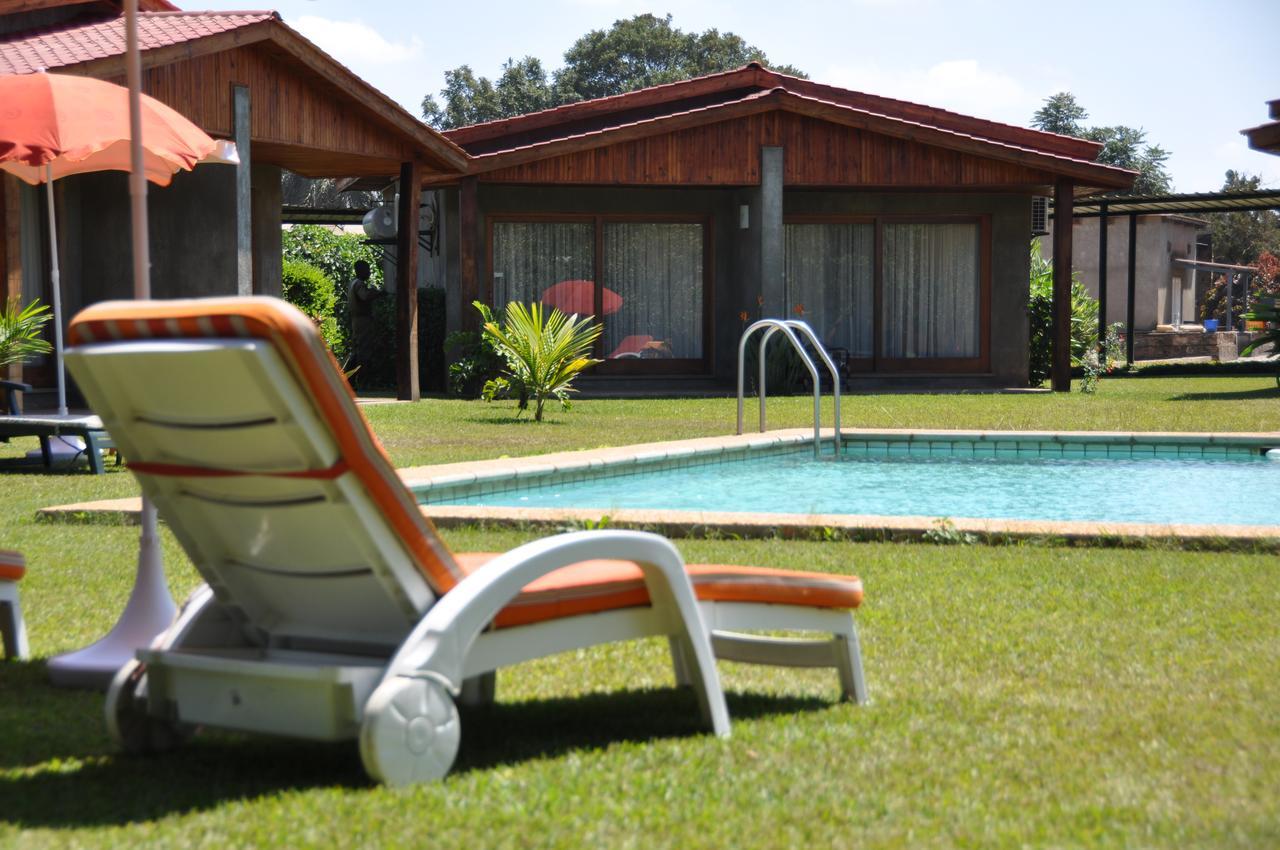 Planet Hotel Hollybum Lubumbashi 外观 照片